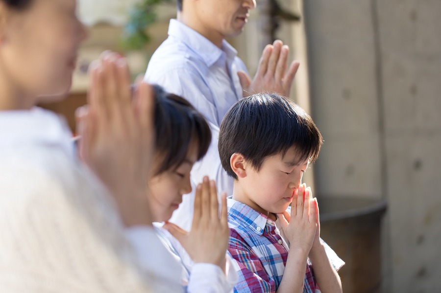 「お墓が遠くてなかなかお参りに行けない…」　お墓の管理・代行サービスってどんなもの？