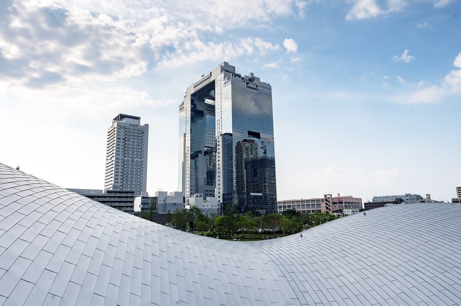 【梅田スカイビル】「展望WEEK! in 空中庭園展望台 2024」を開催　アクリルステッカープレゼント、クイズも(10/1-6)