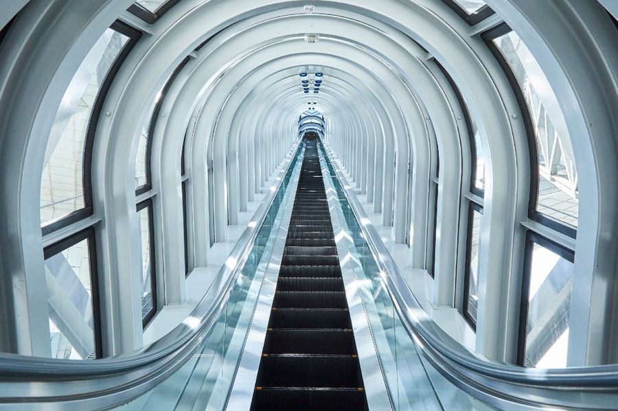 【梅田スカイビル】「展望WEEK! in 空中庭園展望台 2024」を開催　アクリルステッカープレゼント、クイズも(10/1-6)