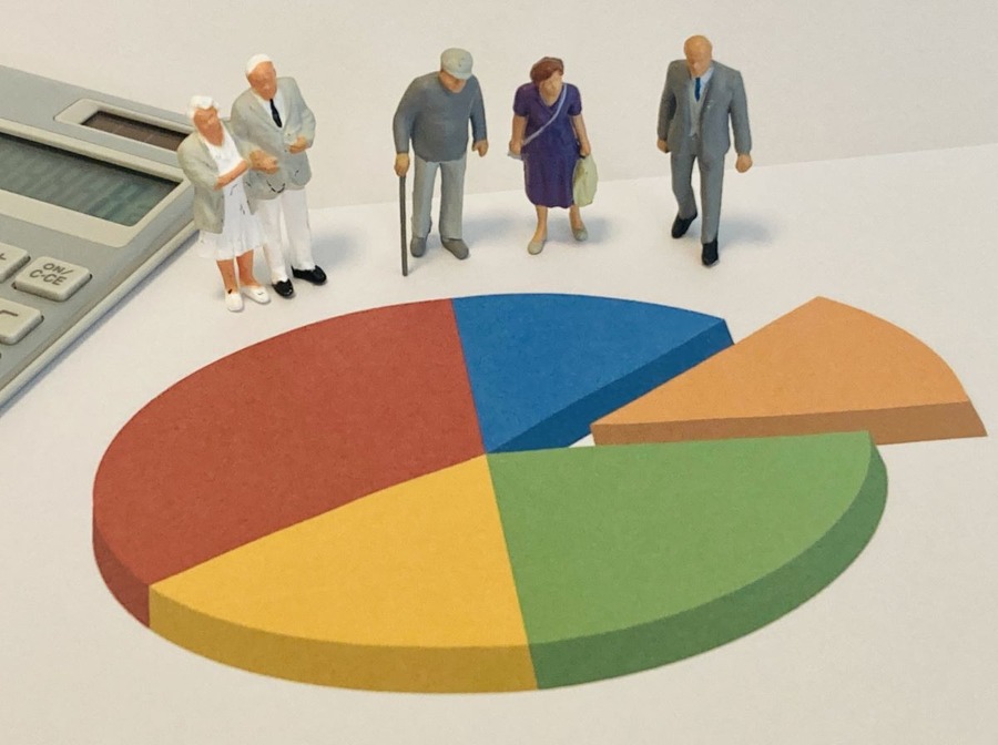 自民党の総裁選挙後の注目点は「年金支給開始80歳」と「年金積立金」