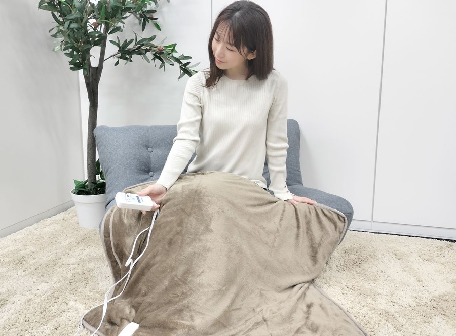 2024年秋冬最新あったか「着るコタツ」「4形態に進化する電気毛布」争奪戦に終止符！「全員暖まる電気ヒーター」山善の新商品レポ