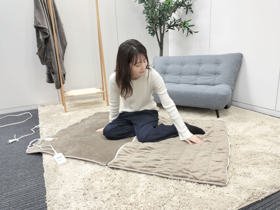 2024年秋冬最新あったか「着るコタツ」「4形態に進化する電気毛布」争奪戦に終止符！「全員暖まる電気ヒーター」山善の新商品レポ