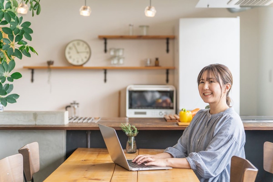 2024年以降もWebライティングの需要は途切れない理由　副業を始めるメリットとAIとの付き合い方とは