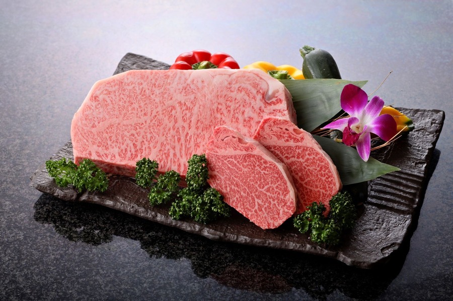 宮崎牛が29％OFF！ミヤチクの平日限定キャンペーン