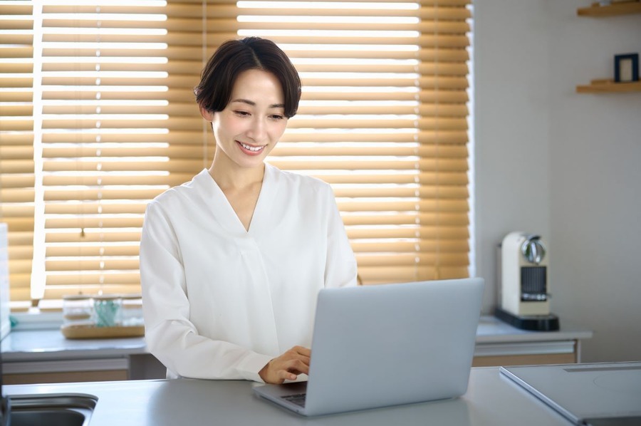 残業後でもOK！会社員が無理なく始められる柔軟で月5万が可能な副業5選