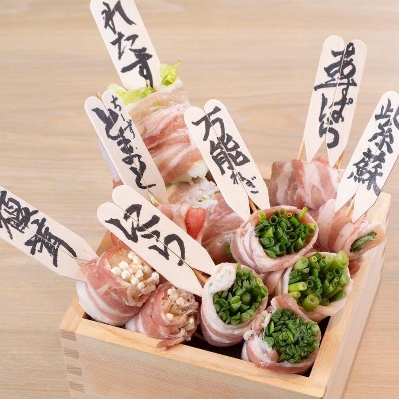 「一口餃子」無制限の無料配布！西新宿10/15オープン　生ビール219円！