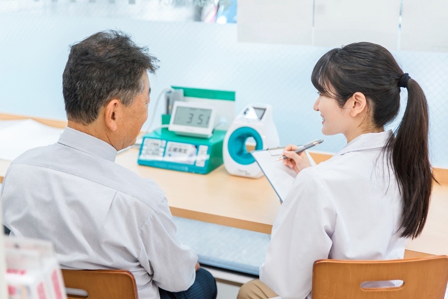 中高年になると医療費が増える！　リアル中高年の筆者が気を付けていること