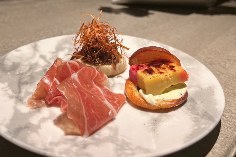 「薪焼き芋」大優勝。スムージー「すいーも」期間限定販売【かまど焼 NIKUYOROZU】