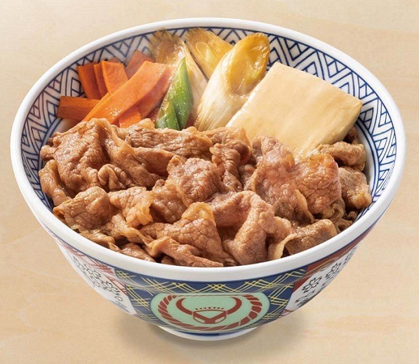 タモさんと開発した「カレーうどん」をベースにした鍋が吉野家で食べられる！