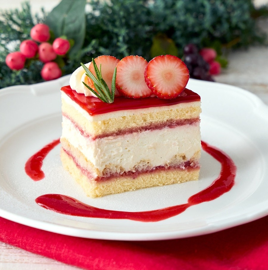 冬っぽい真っ白なデコレーション！クリスマス限定スイーツが登場【Afternoon Tea】