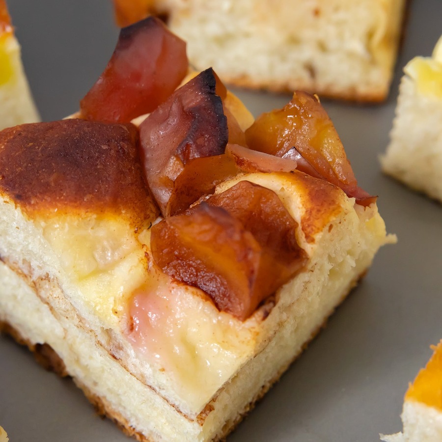 大阪万博公園駅のパン食べ放題が進化　平日限定でサラダが付くお得なランチも提供