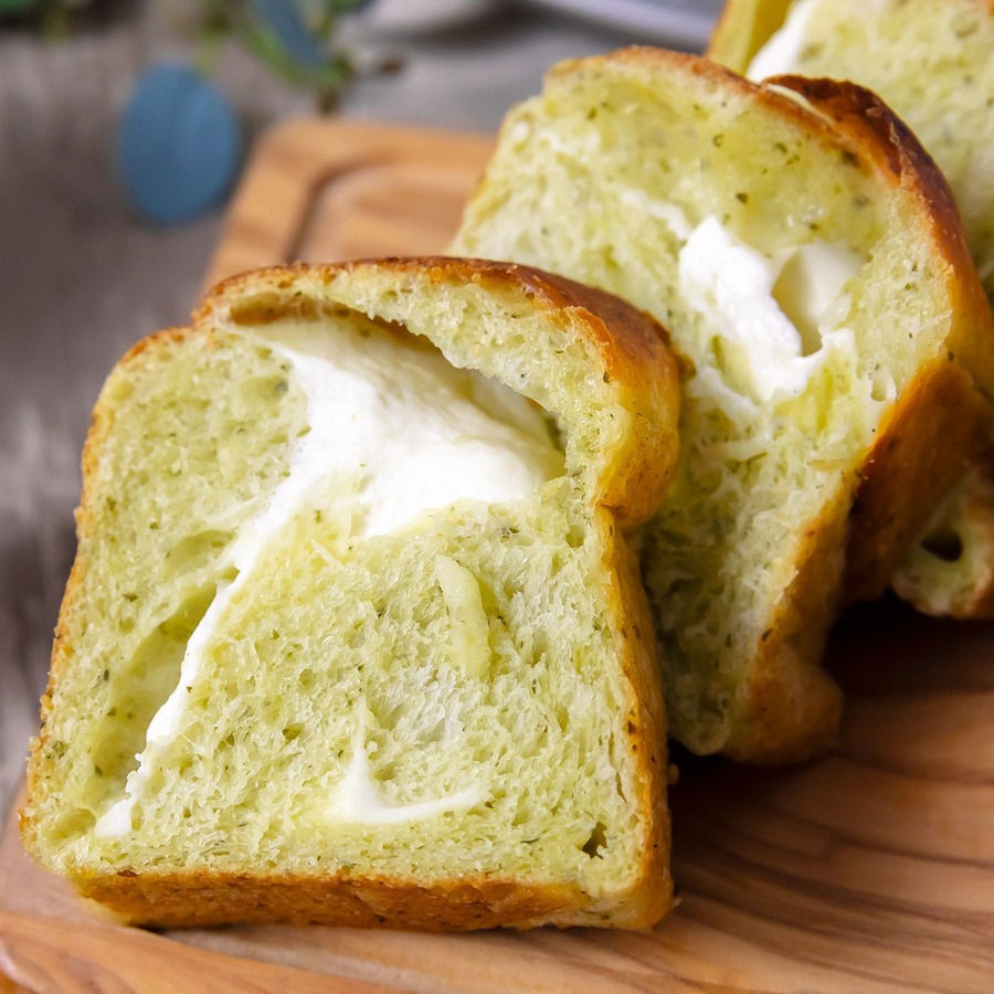 大阪万博公園駅のパン食べ放題が進化　平日限定でサラダが付くお得なランチも提供