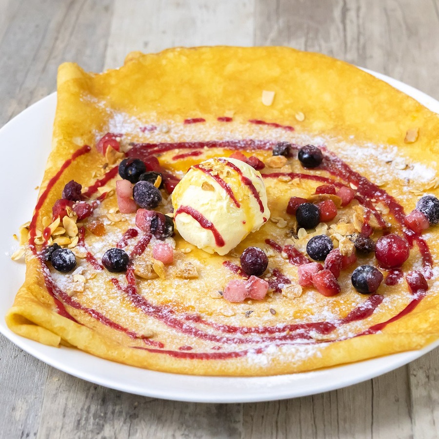 大阪万博公園駅のパン食べ放題が進化　平日限定でサラダが付くお得なランチも提供