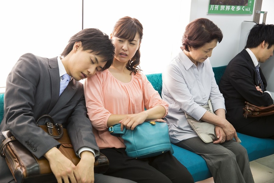 休日に出勤して働いた場合、休日によって割増賃金の額は違います！