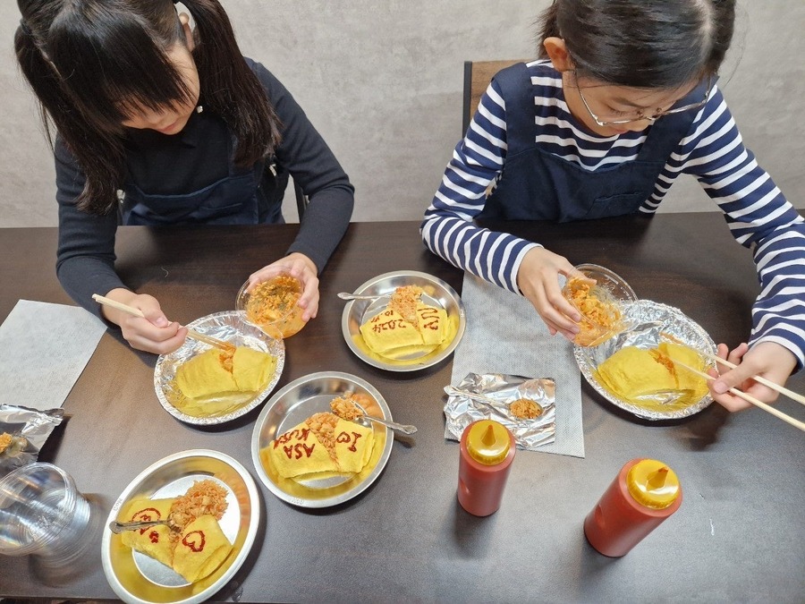 世界初！食品サンプル体験カフェが浅草にオープン　