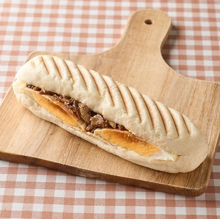 四国限定！ファミマの新作パニーニとホットサンド
