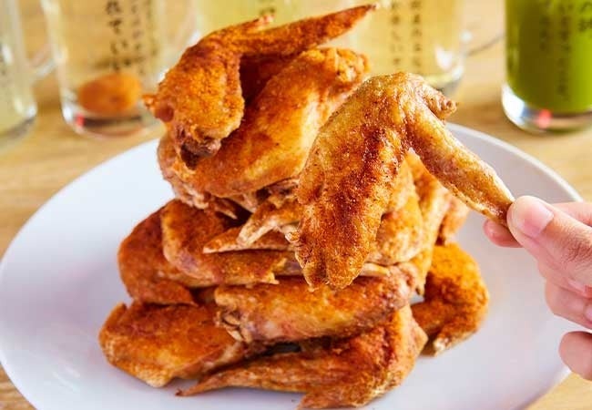 「新三呑み屋 三宮店」2周年記念キャンペーン開催　生ビール、ハイボール、レモンサワーが1杯10円(12/2-11)