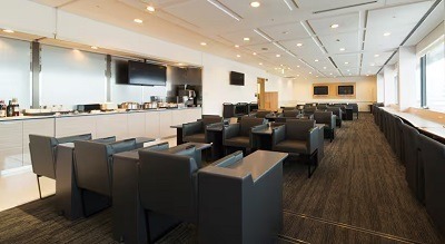 【プライオリティ・パス】ラウンジ以外利用不可・同伴者料金の実質値上げのクレカが続出　dカードプラチナが明るい話題