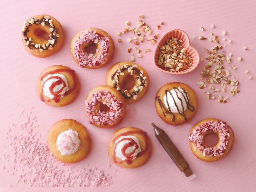 くし葉、自分で揚げる「ドーナツ食べ放題」復活