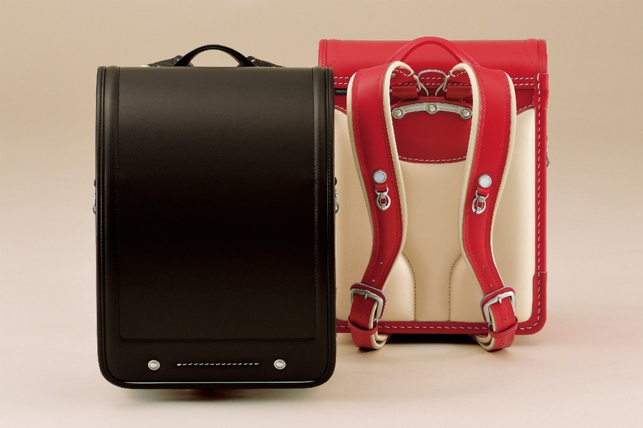 甲冑を彷彿とさせる独特のデザインが特徴　村瀬鞄行の革新ランドセル　