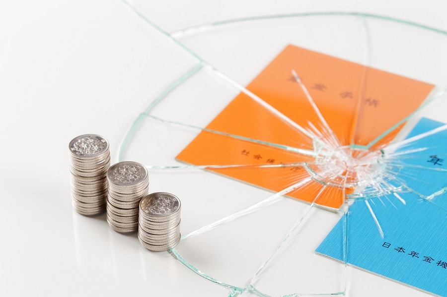 平成29年度「年金支給額減額」、「年金保険料引き上げ」　支給額や保険料金の改訂ルールを知って老後に備えよう。