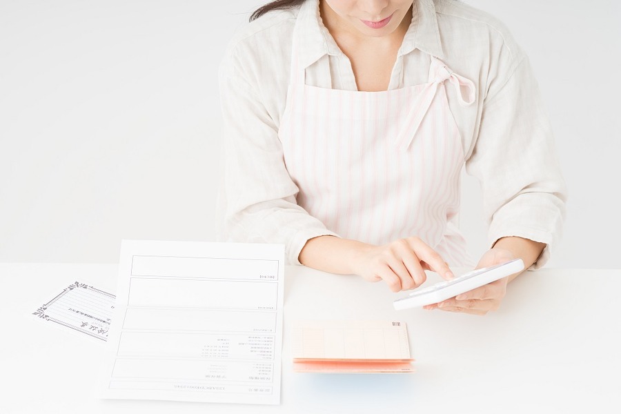 平成29年度「年金支給額減額」、「年金保険料引き上げ」　支給額や保険料金の改訂ルールを知って老後に備えよう。