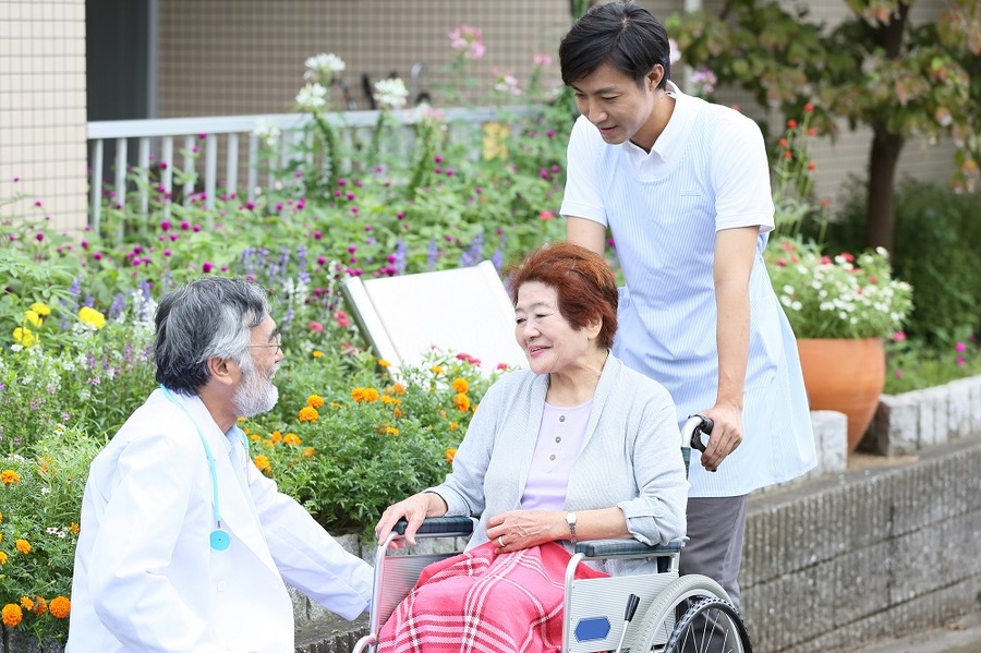 親が施設に入居すると「医療費控除」と「扶養控除」に影響があるのをご存知でしたか？