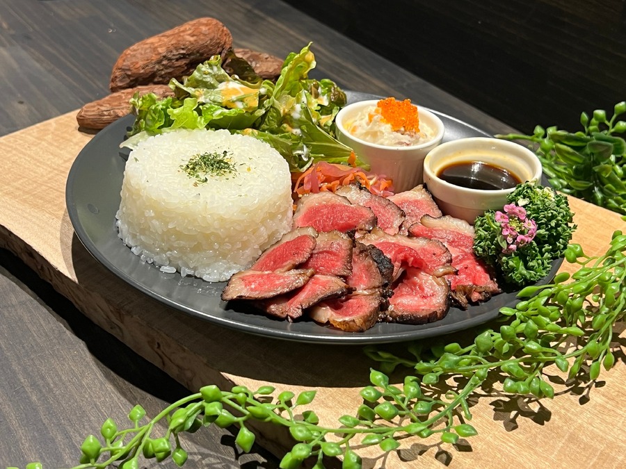 ウッドデザインパーク栄店、新ランチメニュー「パスタランチ」と「ステーキランチ」を追加