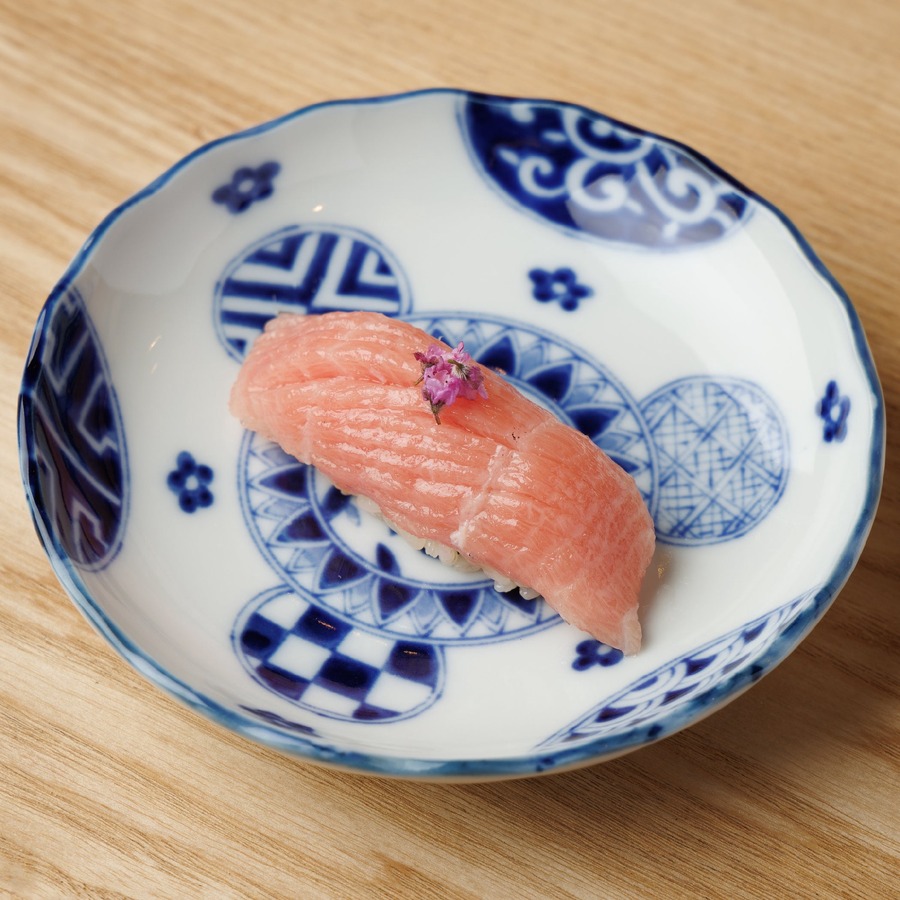 国産生本鮪150円！（1/6-19）上野駅徒歩1分、回らない寿司『マグロ尽くし5貫セット』も750円(税込)