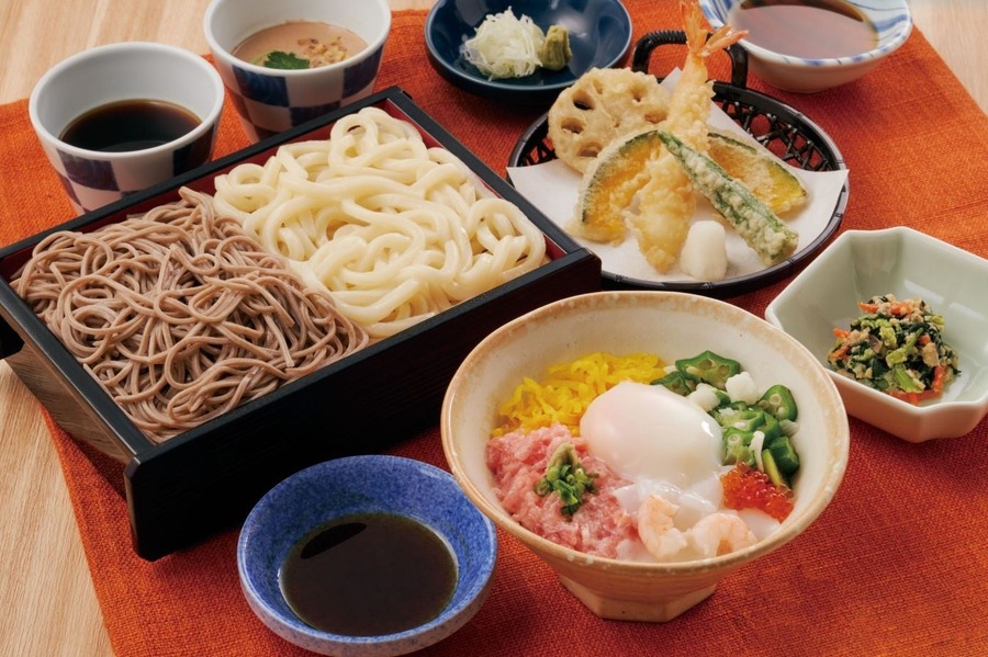 半額！最大385円引き！盛りだくさん「すかいらーくアプリ」お年玉クーポン（1/7-22）