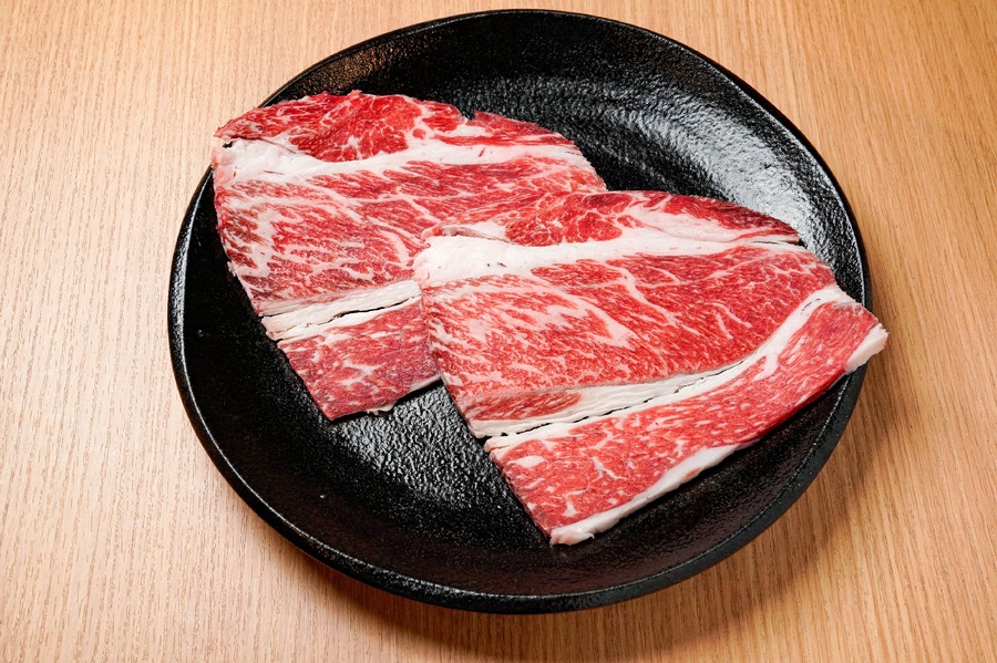 「肉問屋直送 焼肉万里」が10周年キャンペーン開催！手切り焼肉をお得に堪能