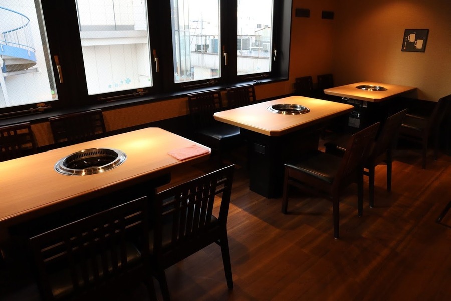 「肉問屋直送 焼肉万里」が10周年キャンペーン開催！手切り焼肉をお得に堪能