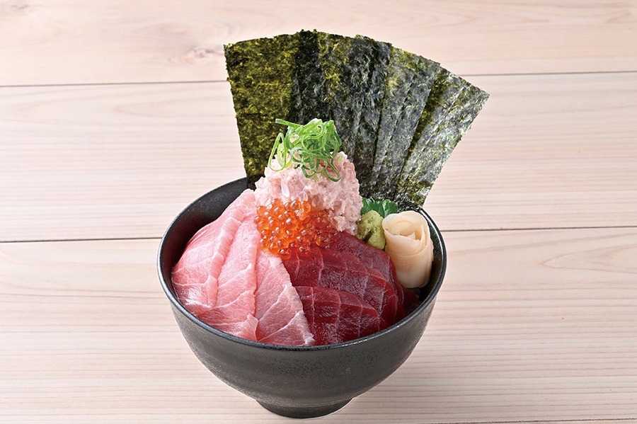 モンテローザ、得ランチ開始　注目は「ドカ盛り店長（海鮮丼）」と「茶色大好き!!揚げ揚げ丼」