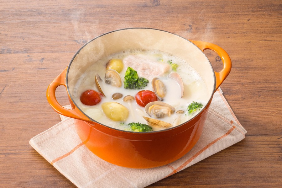 しゃぶ葉「濃厚クラムチャウダーだし＆チーズフェア（1/23～）」