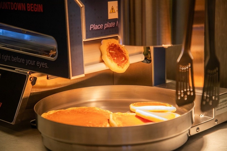ネットカフェに自動パンケーキマシン登場！食べ放題半額キャンペーン(1/31まで)