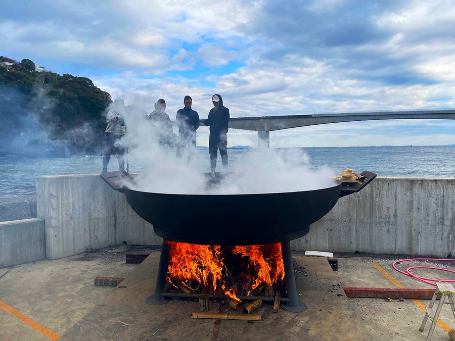 【復活】外周9m越え！海鮮ふるまい鍋「源頼朝旗挙祭2025」真鶴町岩海岸（3/16）