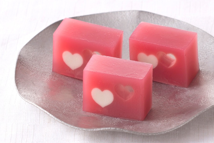 鶴屋吉信の「バレンタイン限定和菓子」紹介　生菓子は3日間だけ販売
