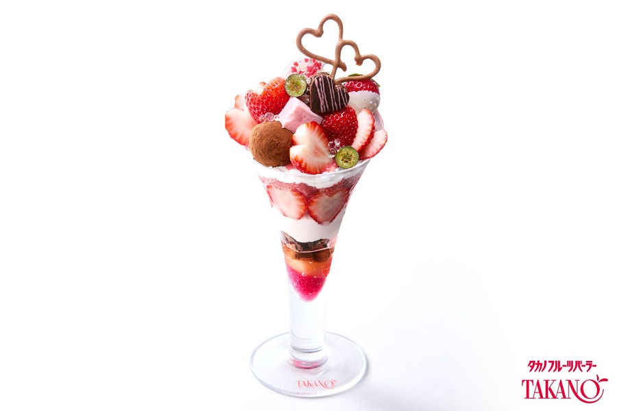 タカノフルーツパーラーの「苺とチョコのバレンタイン限定パフェ」