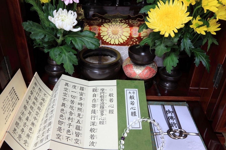 「坊主丸儲け」は本当か？　お寺と税金について