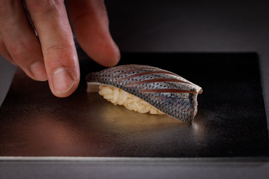 【限定復活】本格江戸前赤酢寿司、六本木で15品¥3800コース、要予約