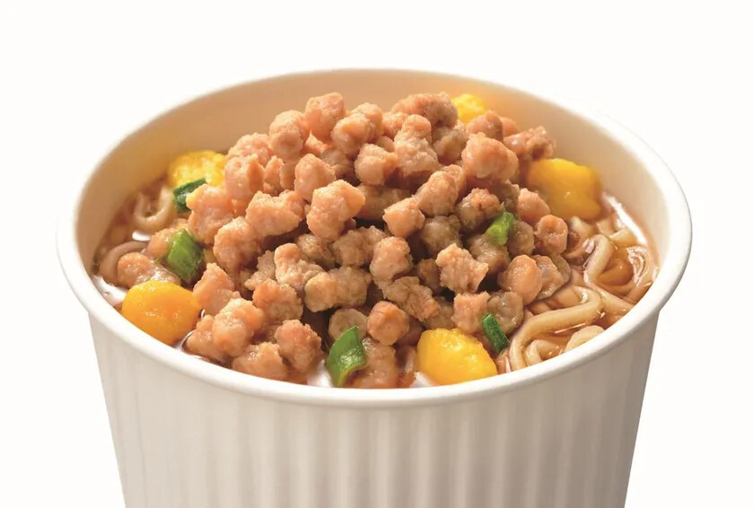 いつものカップ麺に入れるだけ！【マシマシの種】4月10日より新発売。謎肉感が凄い！？インスタント界の革命児が爆誕！