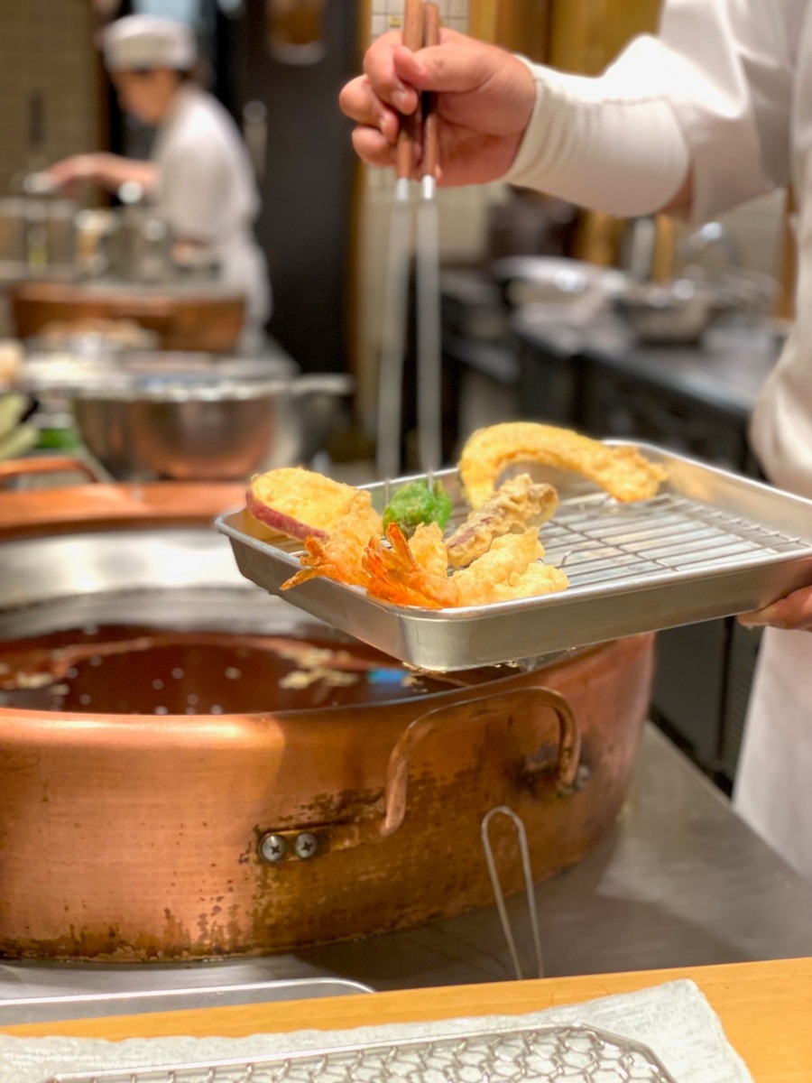 【オープン記念で生ビールやハイボールが半額以下？】都内2店舗目「天ぷら定食まきの」が新宿三井ビルに進出、全国14店舗目をオープン