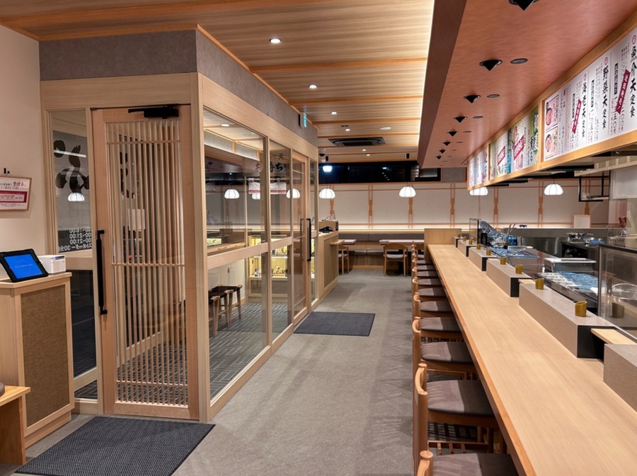 【オープン記念で生ビールやハイボールが半額以下？】都内2店舗目「天ぷら定食まきの」が新宿三井ビルに進出、全国14店舗目をオープン