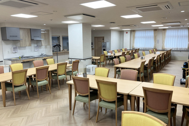 「ココファン宝木弐番館」共用食堂