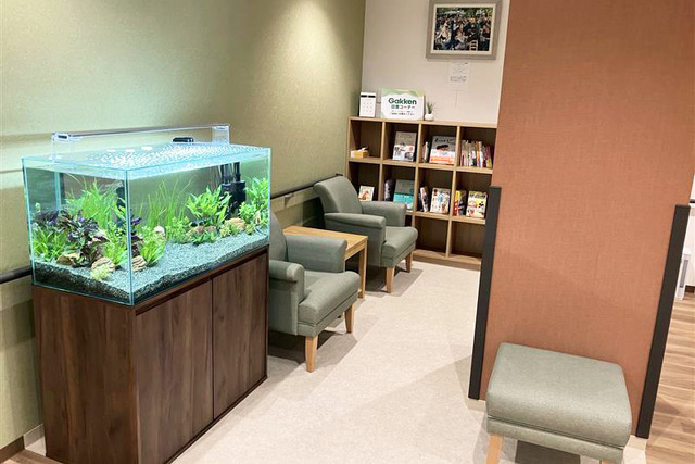 「ココファン新神戸」共用図書コーナー