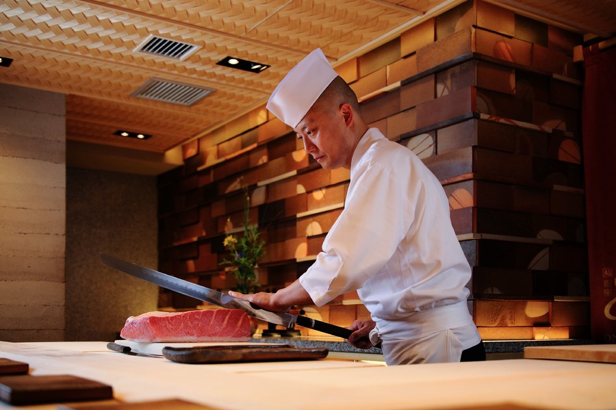 「やま幸のマグロが半額はうらやましい…」オープン1周年記念祭を開催 