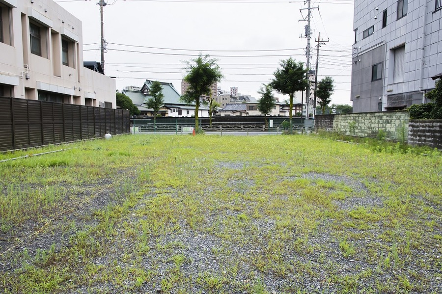 地方都市の駐車場「2台目需要」　隣の空き地を駐車場にするとどうなるか試算してみました