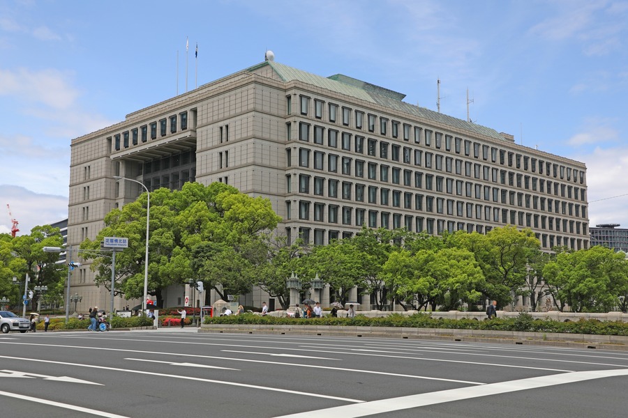 マイナ保険証や資格確認書を紛失した時に、早く再交付される制度と紛失防止になる制度
