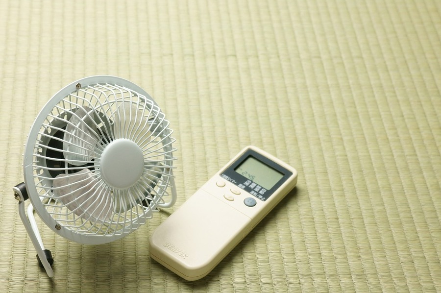 暑くなるのに…電気料金またも値上げ！　節電対策がまだでしたら、この2つをお試しください。