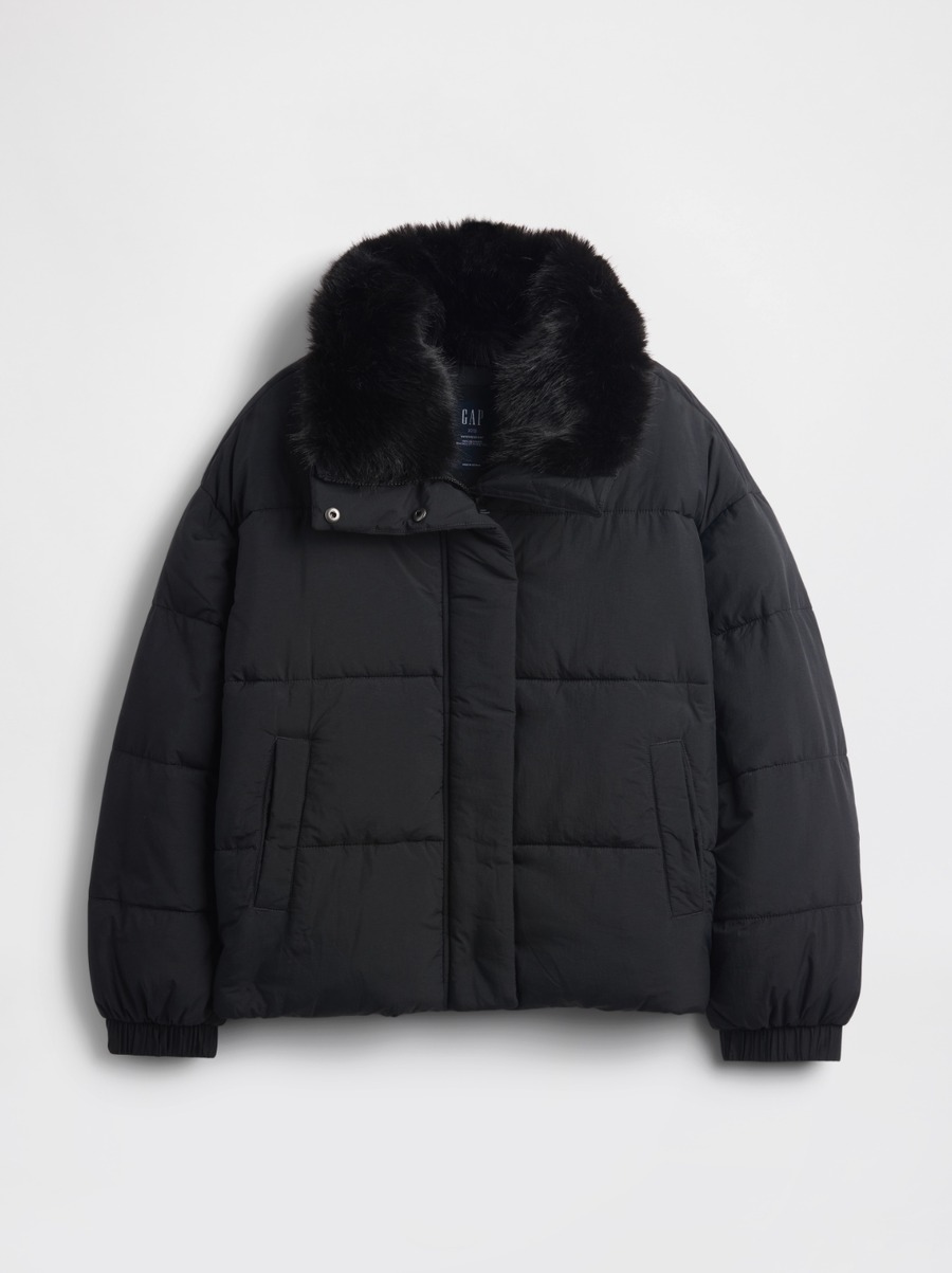 GAPのブラックフライデー！最大50%オフ&総額1,000万円分のギフトカード配布